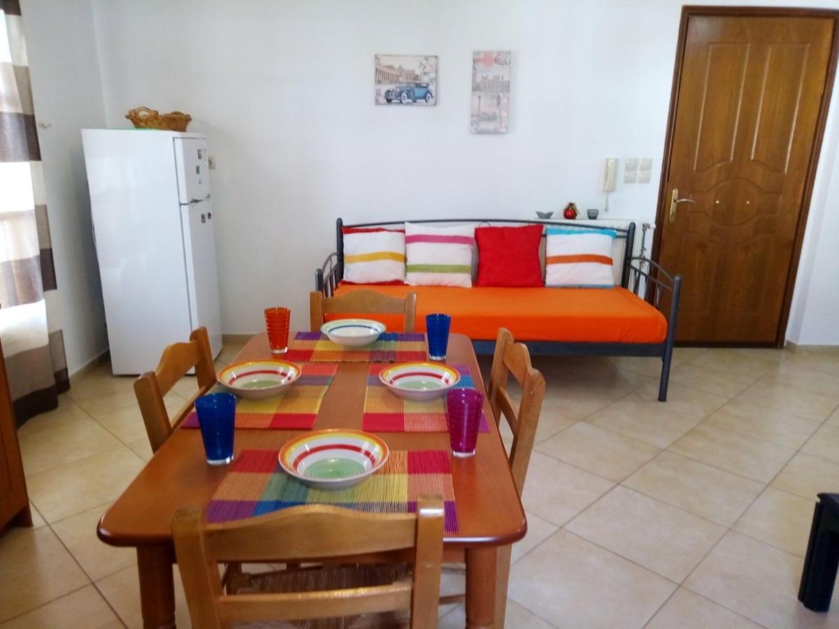 Delicatessen House Apartment Leonidio Bagian luar foto