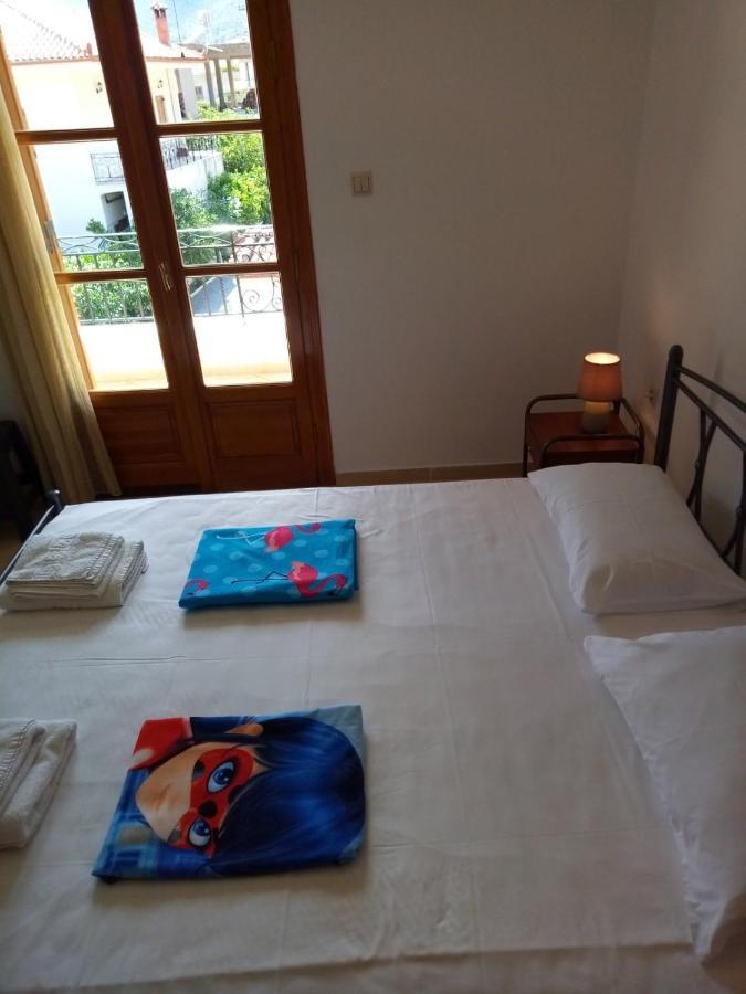 Delicatessen House Apartment Leonidio Bagian luar foto