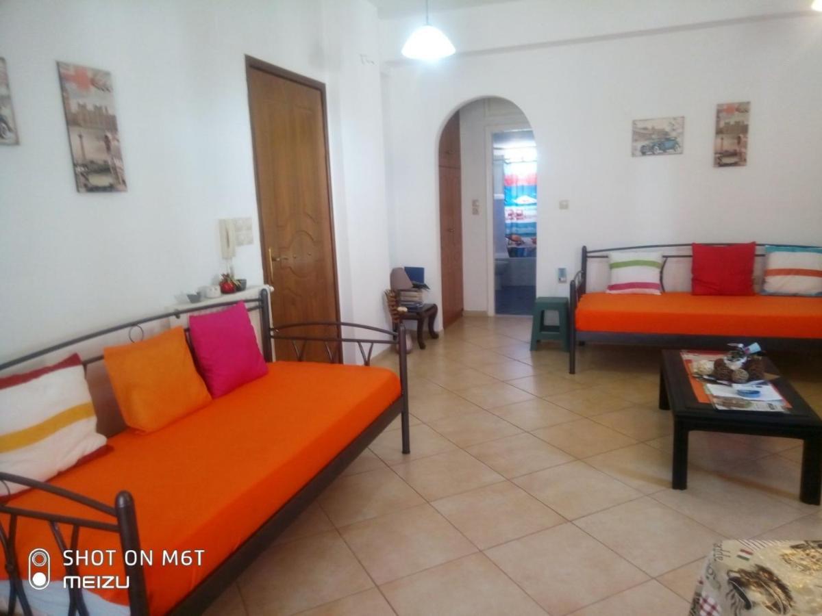 Delicatessen House Apartment Leonidio Bagian luar foto