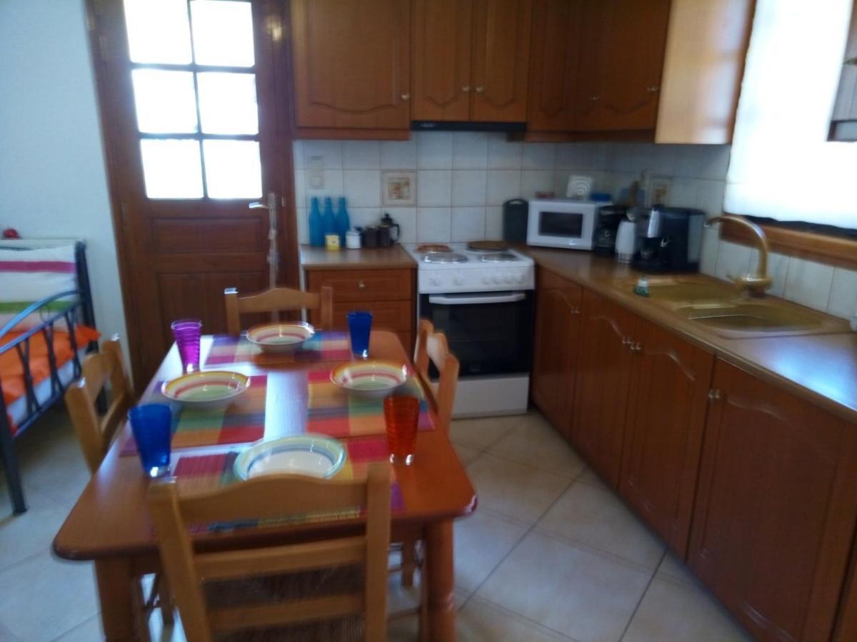Delicatessen House Apartment Leonidio Bagian luar foto