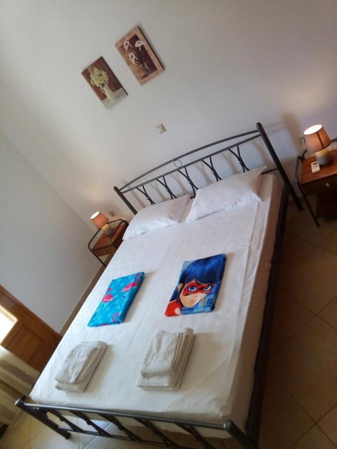 Delicatessen House Apartment Leonidio Bagian luar foto