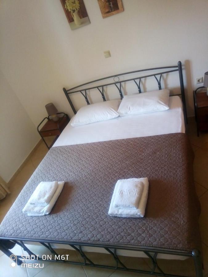 Delicatessen House Apartment Leonidio Bagian luar foto