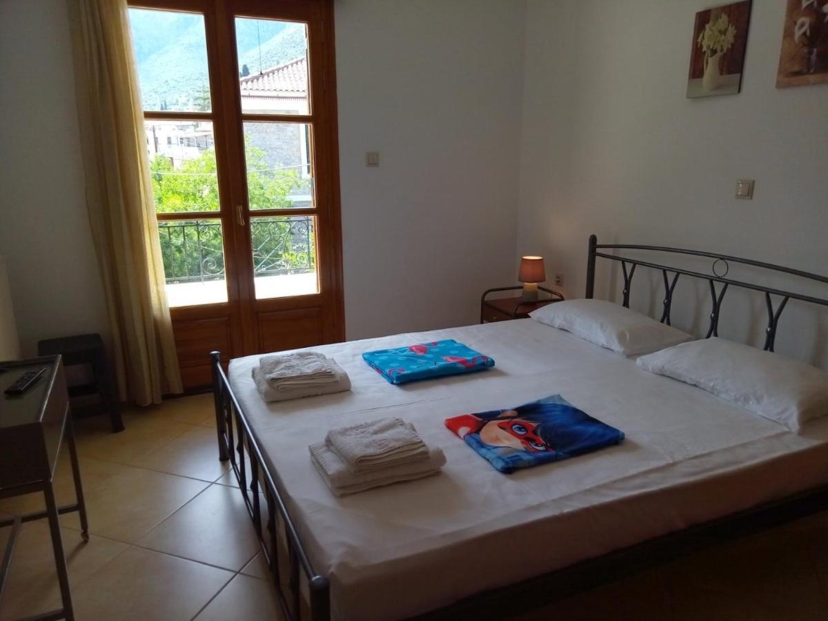 Delicatessen House Apartment Leonidio Bagian luar foto