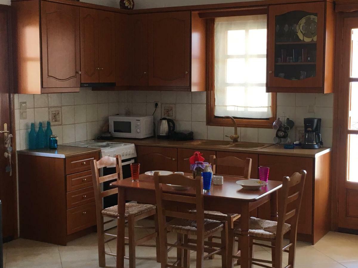 Delicatessen House Apartment Leonidio Bagian luar foto